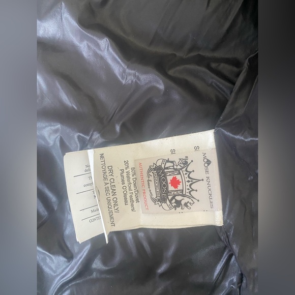 Men’s “Taylor Quilted” Moose Knuckles Winter Jacket Size Small - Picture 7 of 10